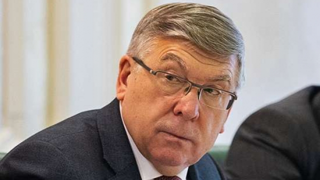 Создать программу по развитию туризма для пенсионеров