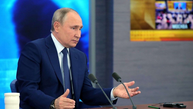 Путин призвал создать условия для трудоустройства людей с инвалидностью