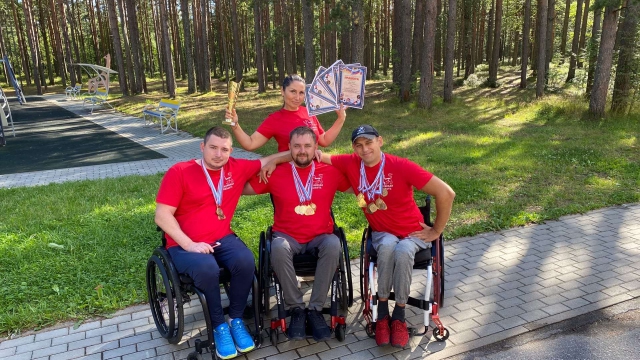 Псковские спортсмены завоевали 16 наград на спортивном фестивале среди инвалидов СЗФО