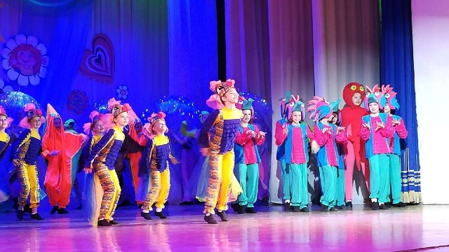 3 июня члены ВОИ посетили великолепную театрализованную концертную программу, посвященную Международному дню защиты детей  в МБУК 