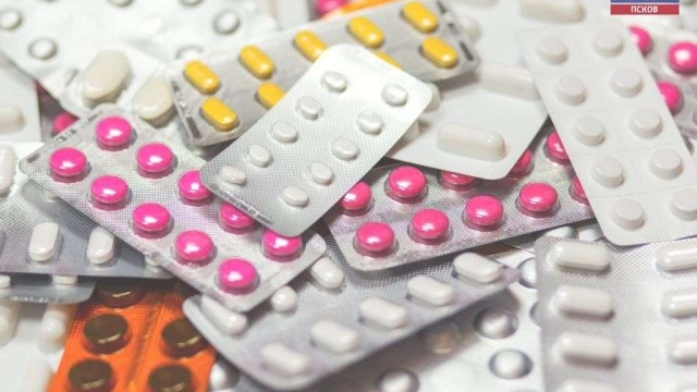В Псковскую область направили около 7 млн рублей на бесплатные лекарства медицинские изделия и лечебное питание для граждан льготных категорий